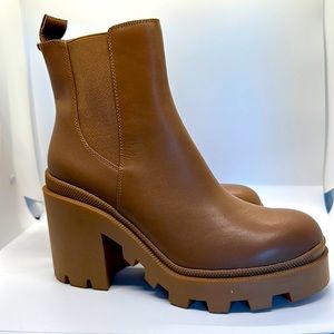 Steve Madden Roxie Chelsea Boot Chunky Lug Sole Block Heel Womens Size 9 Cognac